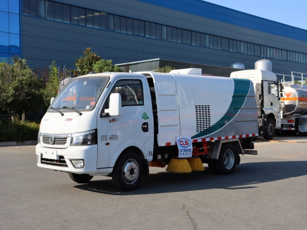 途逸纯电动扫路车