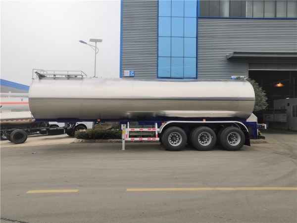 大型鲜奶运输半挂车33-35方