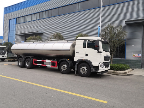 重汽前四后八鲜奶运输车22方