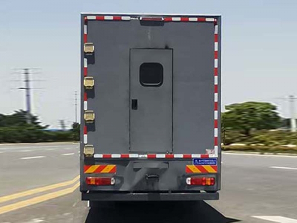 东风天锦多功能宿营车
