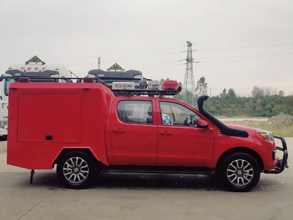 江铃域虎地震救援指挥车